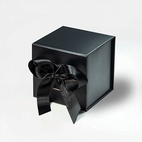 Custom-Magnetic-Gift-Boxes